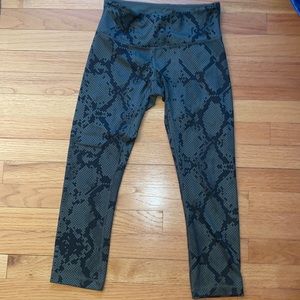 Lululemon Capri Snake Skin Leggings